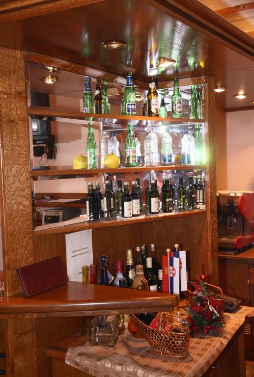 Garni Hotel Pbg スボティツァ エクステリア 写真